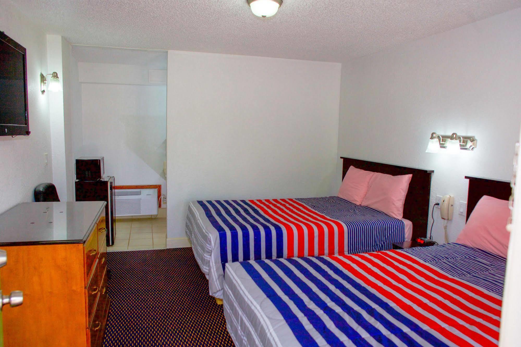 Knights Inn Harrisonville Esterno foto